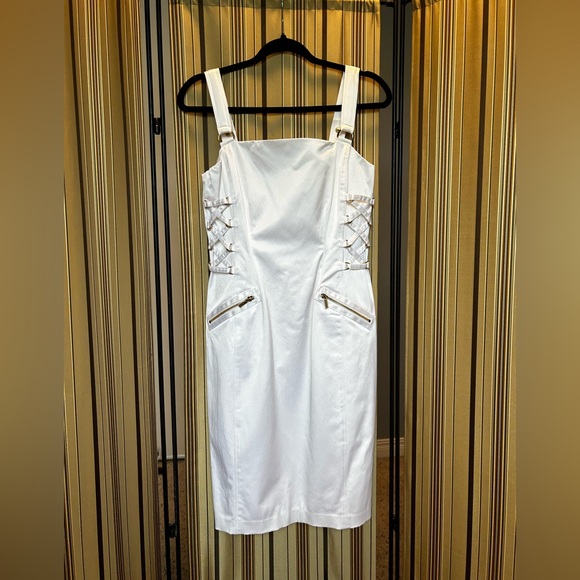 Corset style dress - Picture 3 of 11